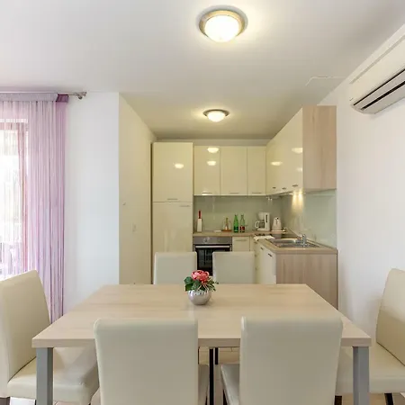 Guest house Mike Malinska