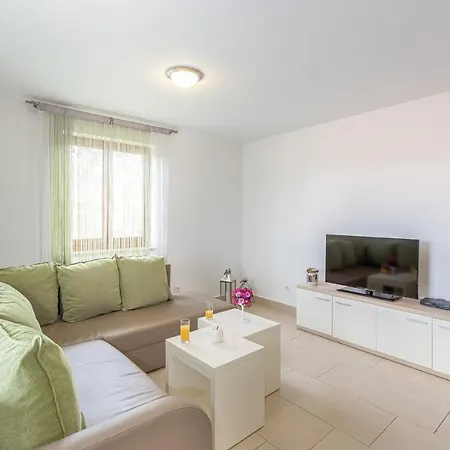 Mike بيت ضيافة 4*